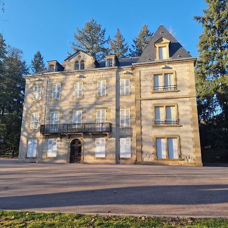 Апартаменти Chateau De Serignac Malemort Екстер'єр фото