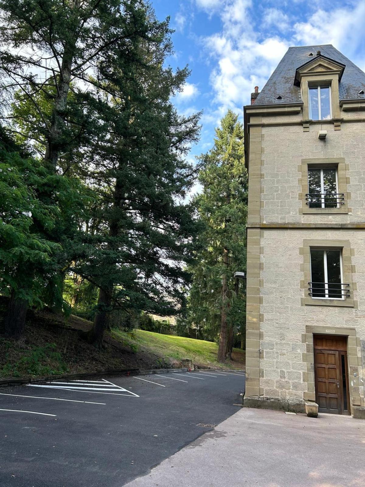 Апартаменти Chateau De Serignac Malemort Екстер'єр фото