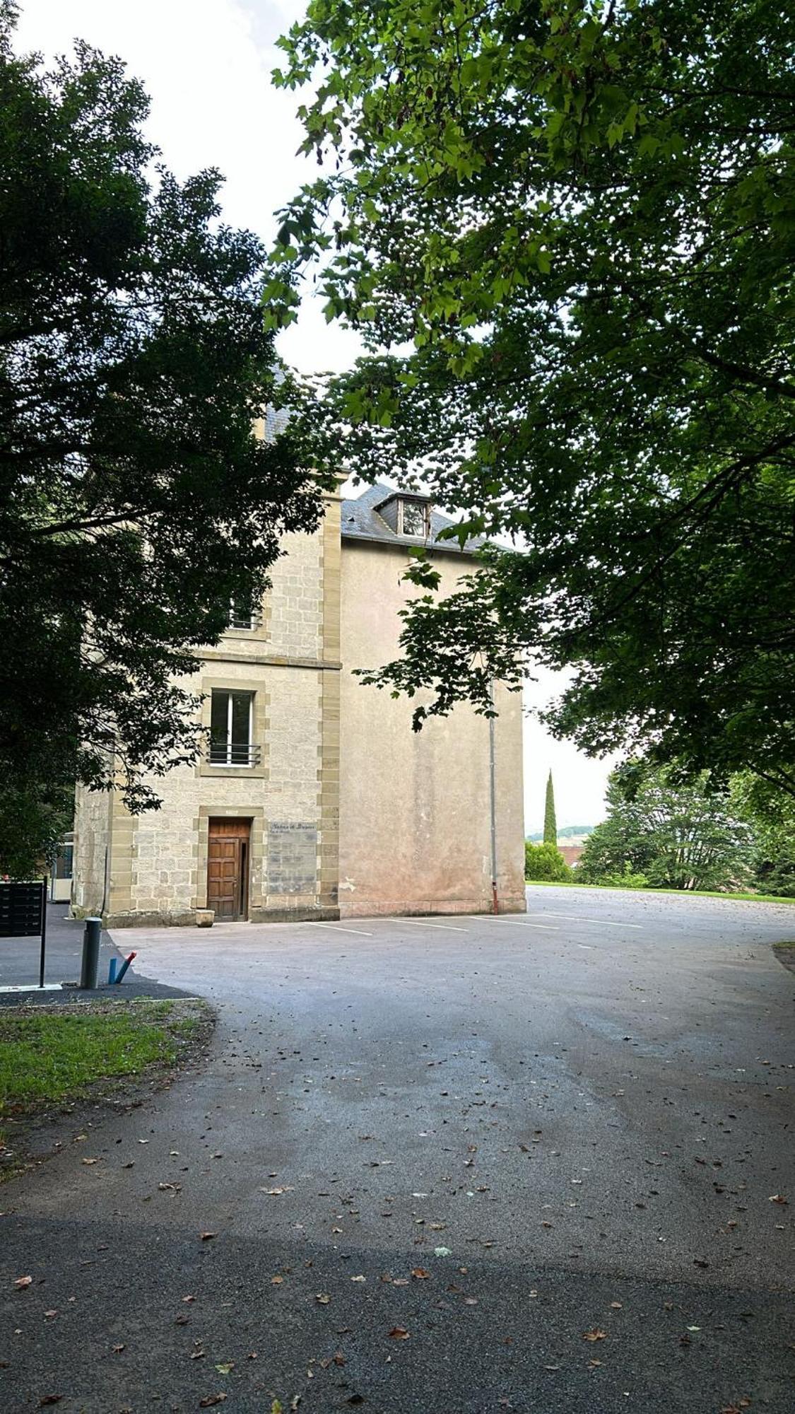 Апартаменти Chateau De Serignac Malemort Екстер'єр фото